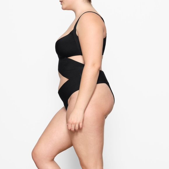 NWT SKIMS KNIT BEACHWEAR MONOKINI - Picture 3 of 7